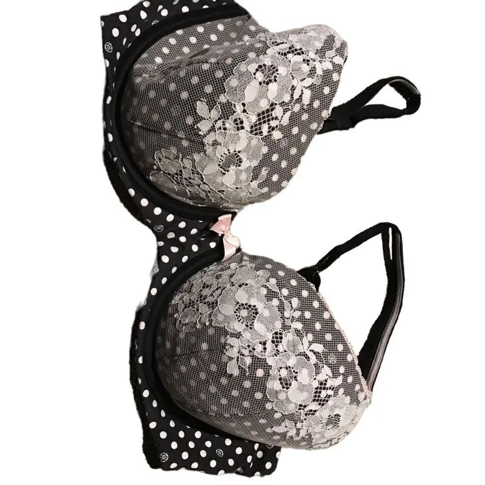 Victoria’s Secret size 34 D like new excellent condition super comfy awesome